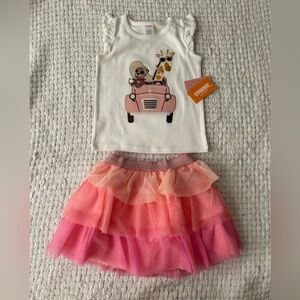 NWT 2pc Gymboree set. Ivory top w/appliqué and 3tiered tulle skirt in pinks 3T